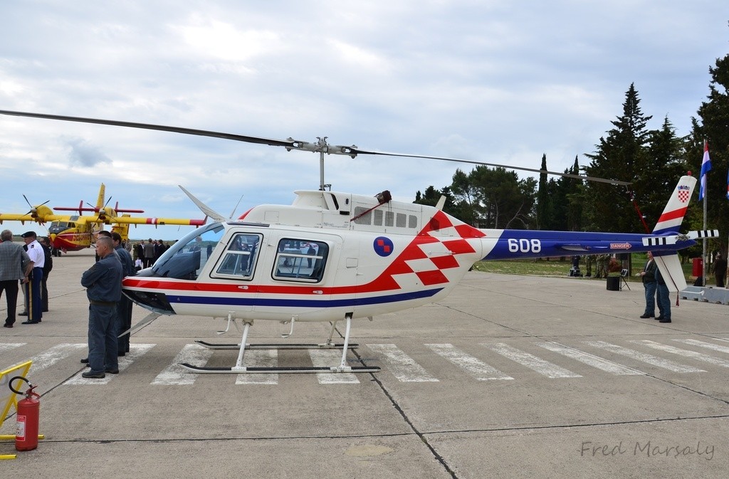 Bell 206