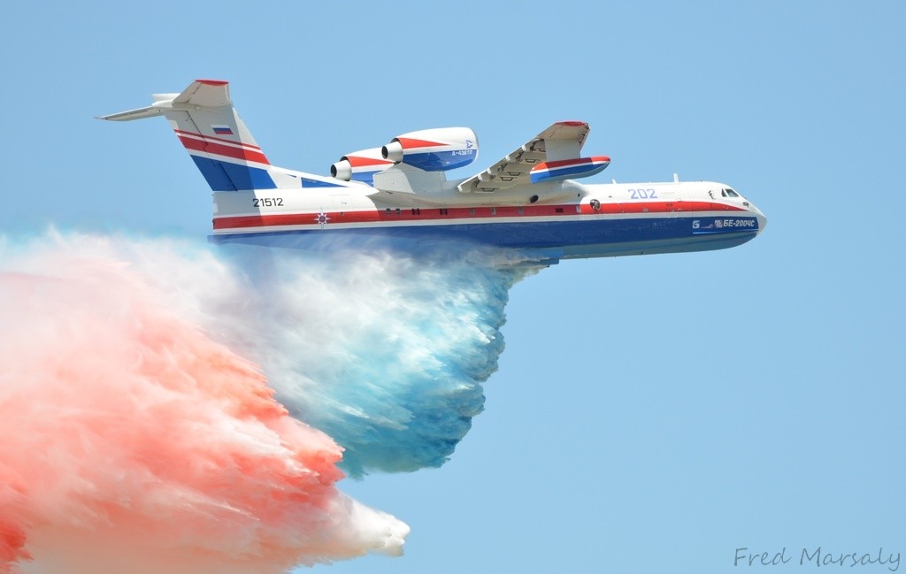 Beriev 200 Bourget Largage