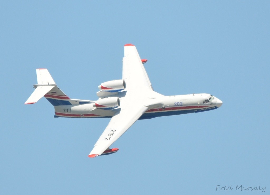 Beriev 200 Bourget fly 1024