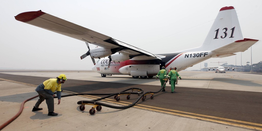 PC (PHOS-CHEK) Australasia personnel prepare to load the PHOS-CHEK fire retardant into the C-130Q Hercules - Air Tanker on the RAAF Base Edinburgh flight line. *** Local Caption *** The ADF has provided logistic support to SA Country Fire Service-contracted firefighting aircraft at RAAF Base Edinburgh following the outbreak of devastating bushfires. The firefighting aircraft included a C-130Q Hercules - Air Tanker, an Avro RJ-85 - Air Tanker and a Gulfstream Aero Commander AC690 - Air Attack aircraft. The task, which commenced on from Sunday, January 4th 2015, followed a formal request facilitated by Emergency Management Australia (EMA), which manages and coordinates national support provided to the States and Territories.